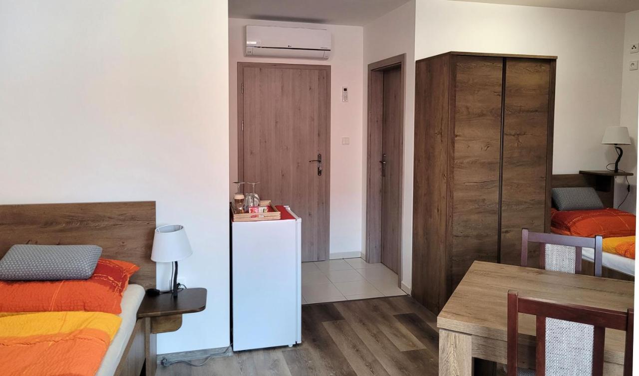 Penzion a wellness U Třeboňské madony Esterno foto