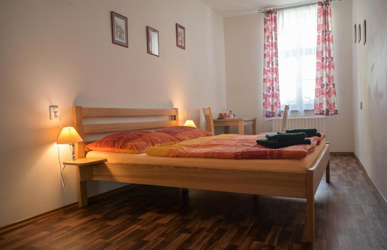 Penzion a wellness U Třeboňské madony Esterno foto