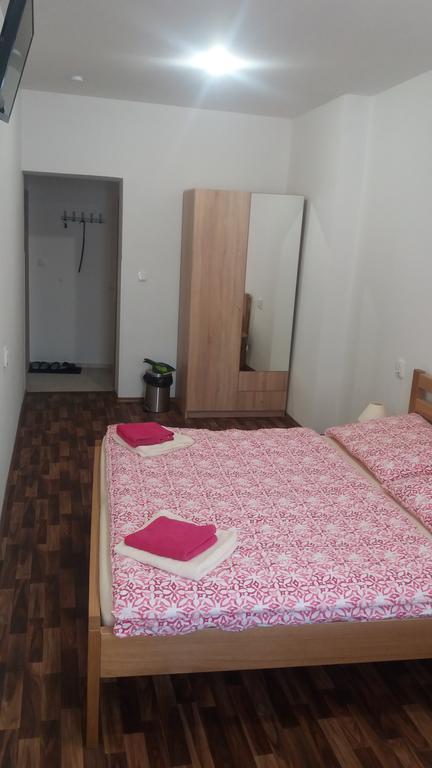 Penzion a wellness U Třeboňské madony Esterno foto