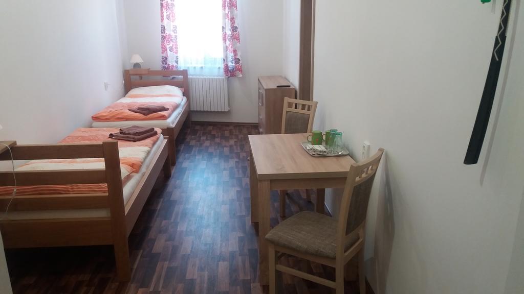 Penzion a wellness U Třeboňské madony Esterno foto