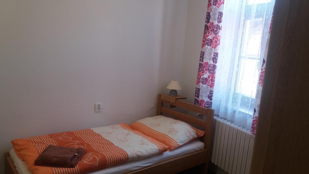Penzion a wellness U Třeboňské madony Esterno foto