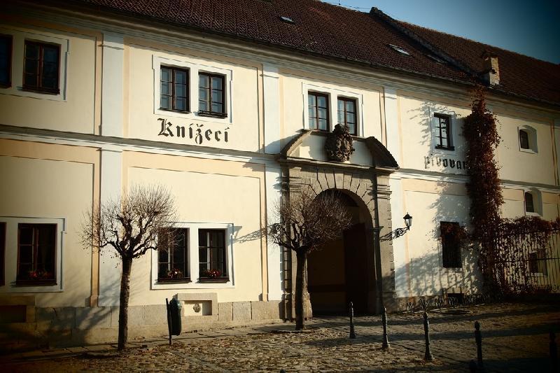 Penzion a wellness U Třeboňské madony Esterno foto